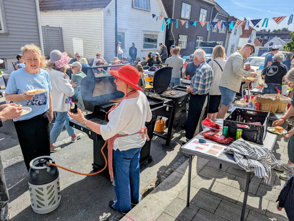 Flotte griller med mye mat på! Alle fikk!